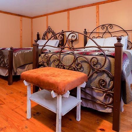 Round Top Hotel Bagian luar foto