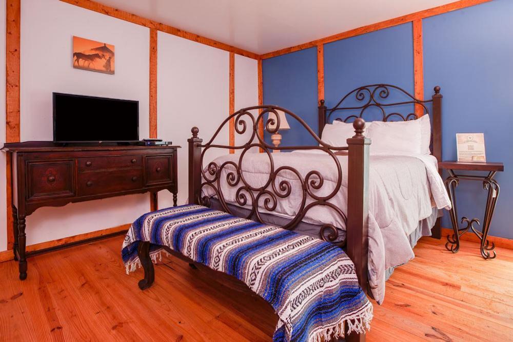 Round Top Hotel Bagian luar foto