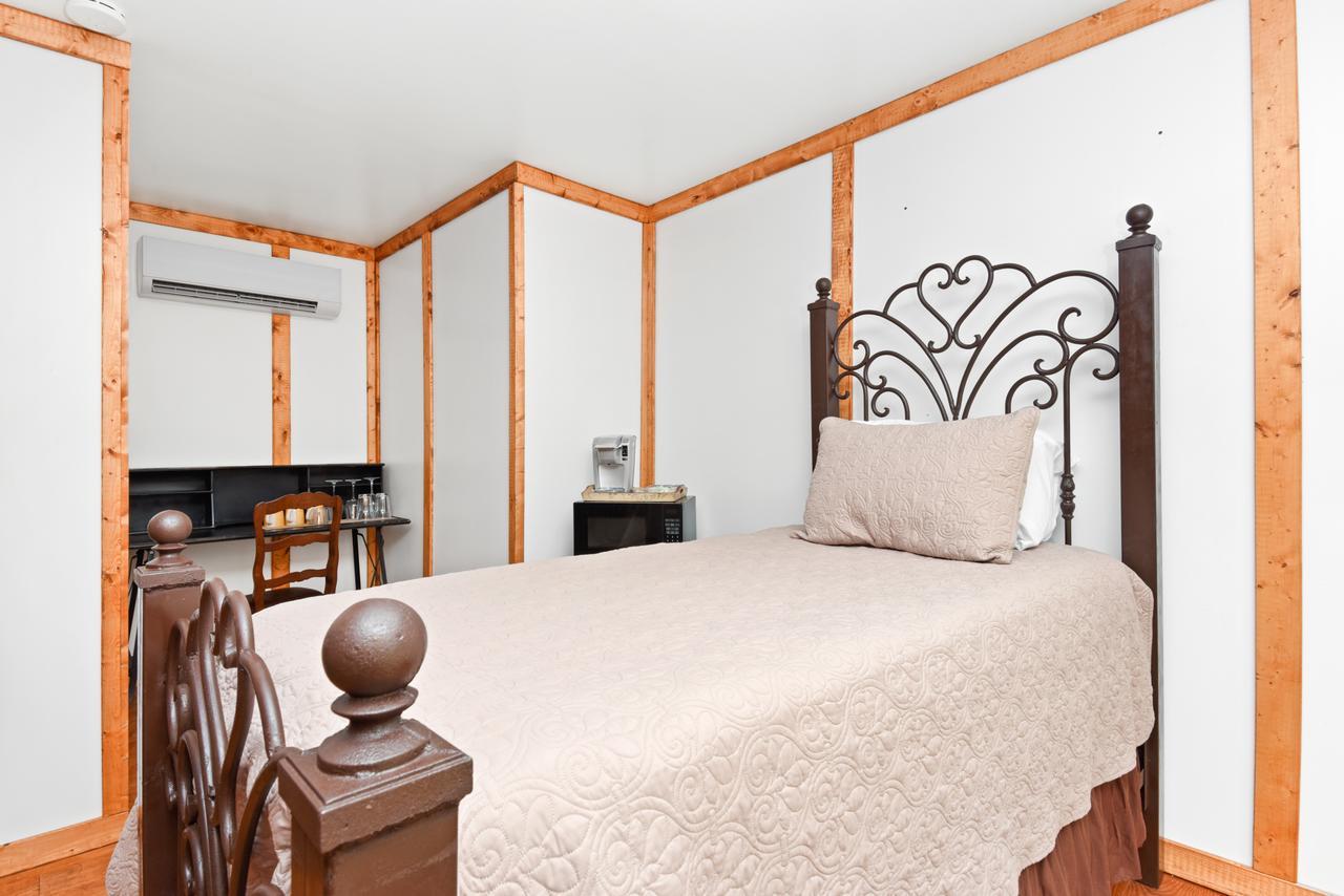 Round Top Hotel Bagian luar foto